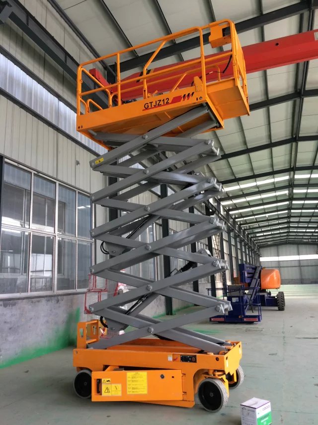 全自行式升降机